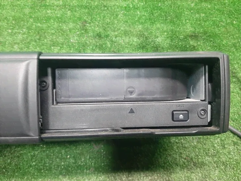 CD чейнджер для VOLKSWAGEN Touareg (7L) 1J6035111-2