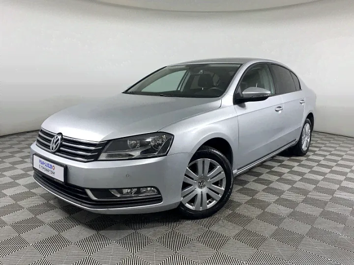 VOLKSWAGEN Passat 1.4, 2012-0
