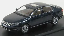 1:43 Volkswagen Passat Limousine 2010 (blue)