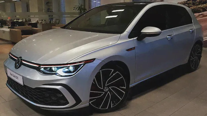 Volkswagen Golf GTI 2024 — мощный и спортивный автомобиль (VW Golf 2024)