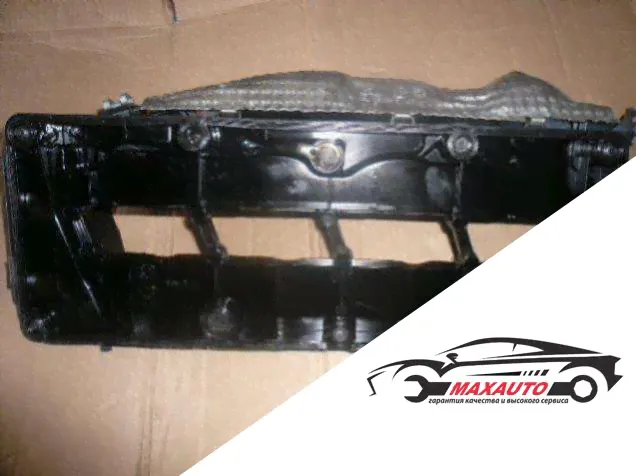 Клапанная крышка Volkswagen Tiguan 2010г. (артикул ueo-53639514)-2