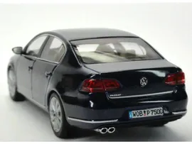 Масштабная модель Volkswagen Passat 2010 night-blue-met лучшая цена!