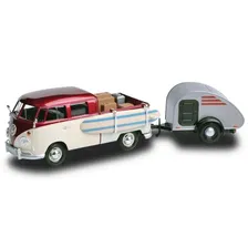 Машинка коллекционная Motormax «Volkswagen Type 2» с прицепом 1:24