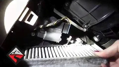 How To Remove The Cabin Air Filter 04 10 VW Touareg
