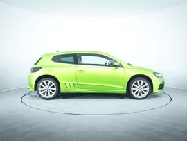 Volkswagen Scirocco 2011 (211 л. с.) зеленый