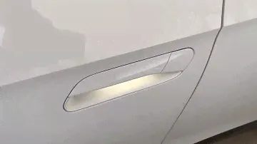 Volkswagen ID4 как открыть двери, если села батарейка.