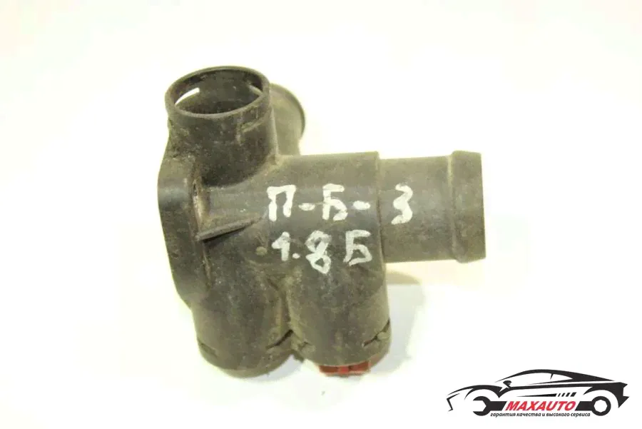 Фланец (тройник) системы охлаждения Volkswagen Passat B3 1989г. (артикул 1104-145002)-0