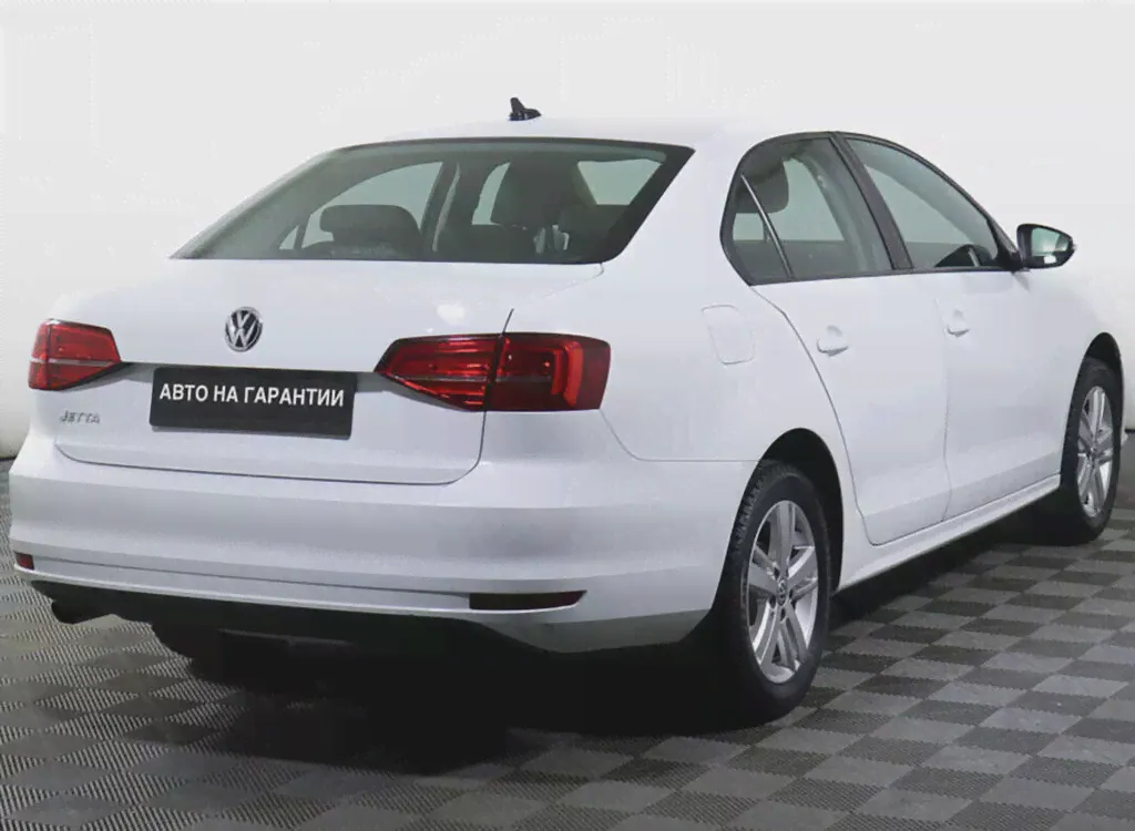 Volkswagen Jetta VI Рестайлинг-1