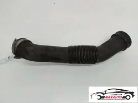 Патрубок воздушного фильтра Volkswagen Passat B5 1998г. (артикул 109-10155942)