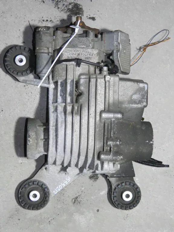 Редуктор VOLKSWAGEN TIGUAN 5N1 Зад (Контрактный) 69586010-0