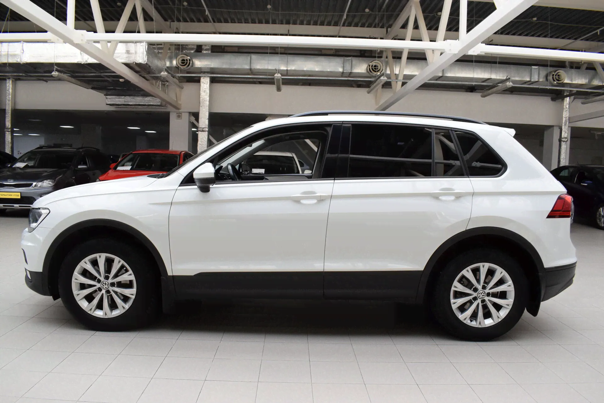 Volkswagen Tiguan 1.4 AMT (150 л.с.) 2018-2