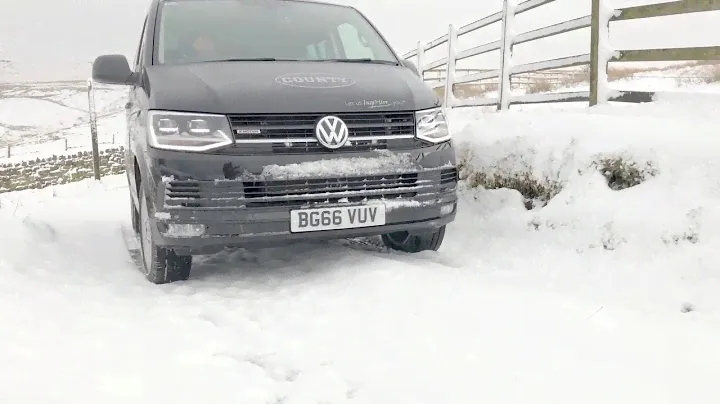 Volkswagen Transporter Kombi goes Off-Road in the Snow