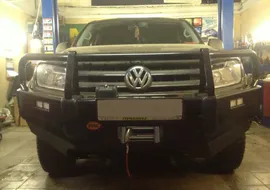 Передний силовой бампер / Volkswagen Amarok / Бампер передний
