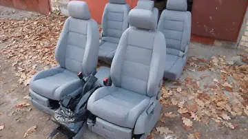 VWTRN-3 Volkswagen Touran - салон
