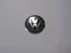 Наклейка "VOLKSWAGEN" на автомобильные колпаки, диски (диаметр 50мм.) компл. 4шт.