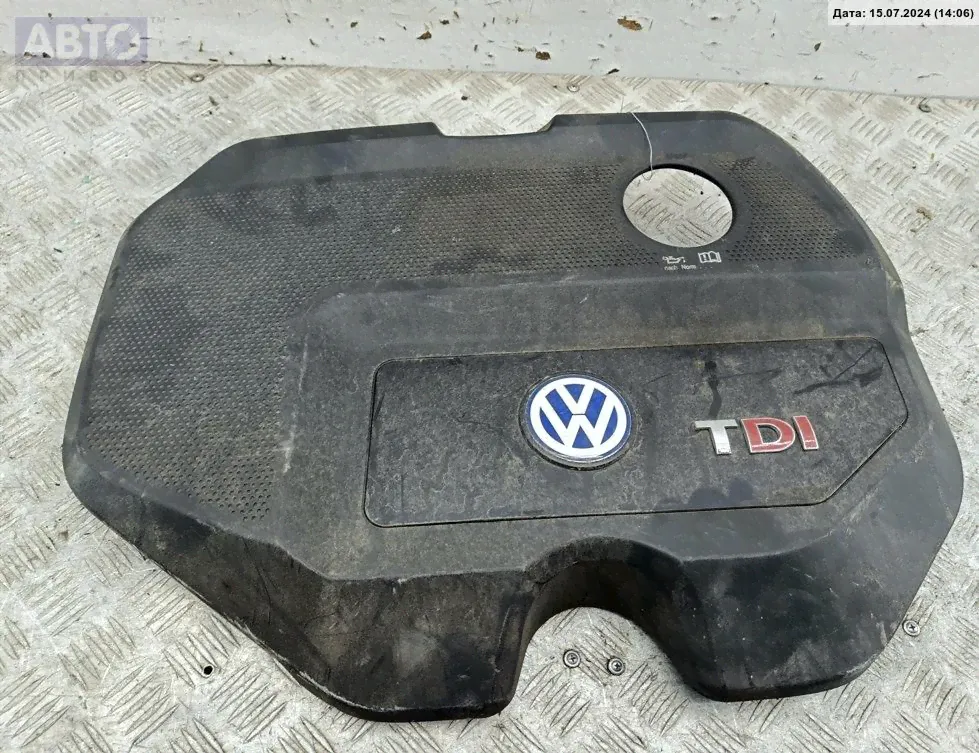 Накладка декоративная на двигатель Volkswagen Polo (2001-2005)