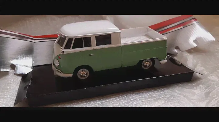 Volkswagen type  2 (T1) Double cab Pickup Motormax 1:24
