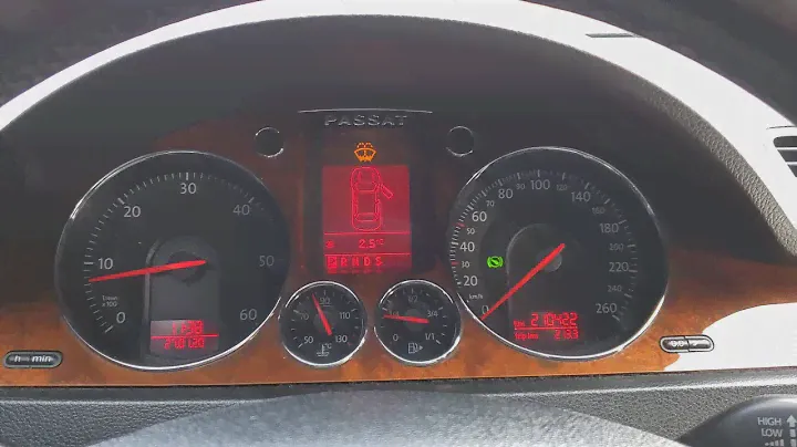 Дешевый Volkswagen Passat B6 2.0 TDI за 8000$ Купили бы?