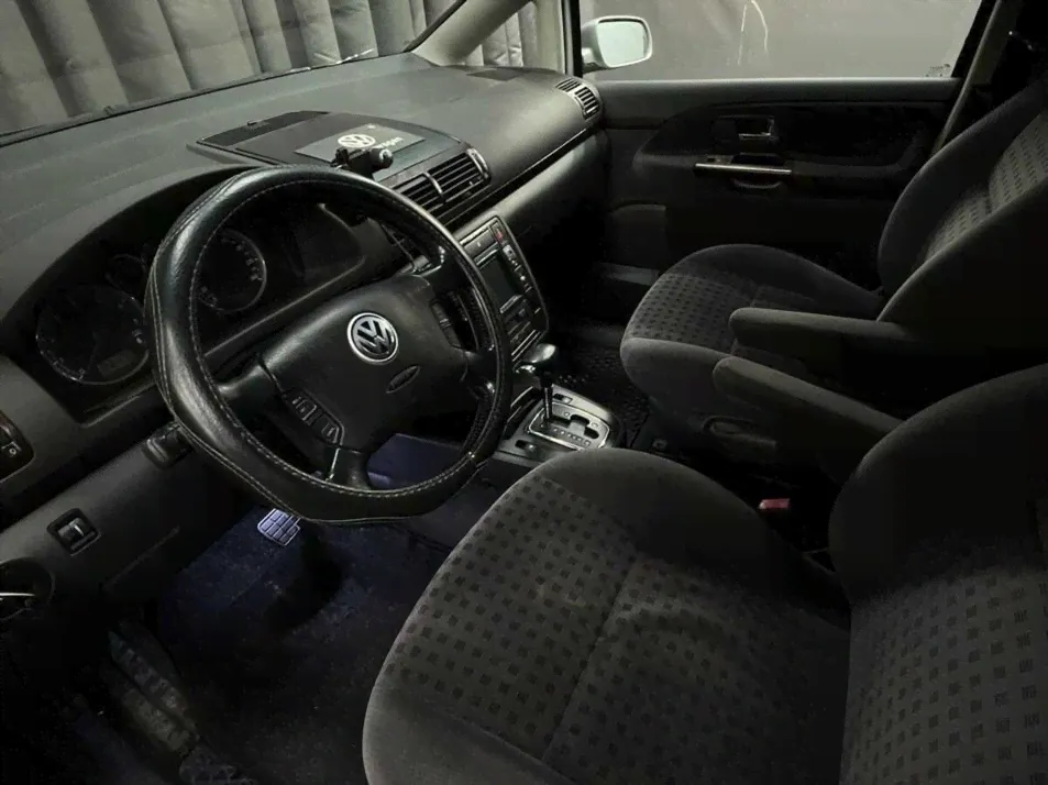 Volkswagen Sharan с пробегом-0