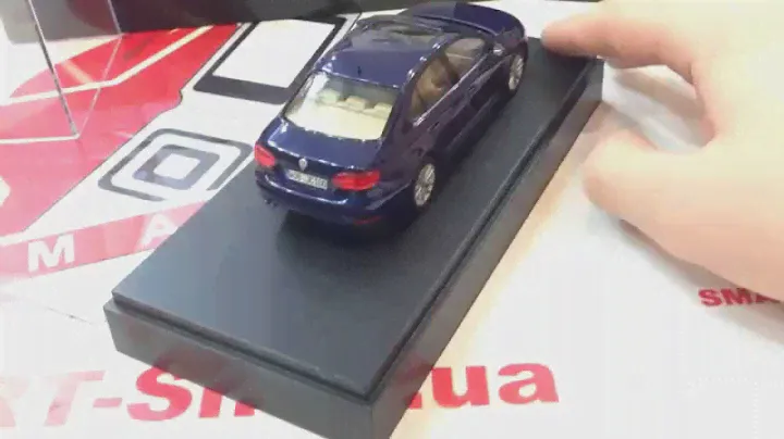 Модель автомобиля Volkswagen Jetta Blue, Scale 1:43 (5C7099300P5W)