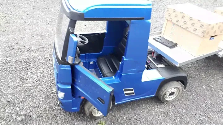 Обзор тягача Mercedes Benz Actros детского электромобиля от компании Rivertoys. Часть 1