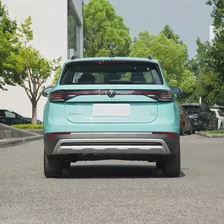 2024 год, Volkswagen Tharu XR, модель 1.5L, бензиновый 5-местный внедорожник