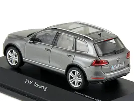 Масштабная модель Volkswagen Touareg 2010 серый металлик лучшая цена!