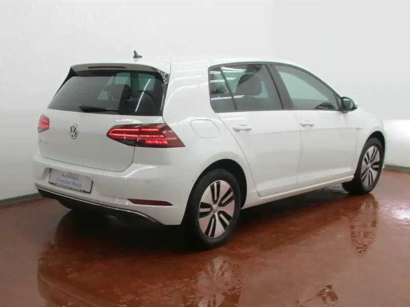 Volkswagen Golf VII e-Golf новый 2020 на заказ-0