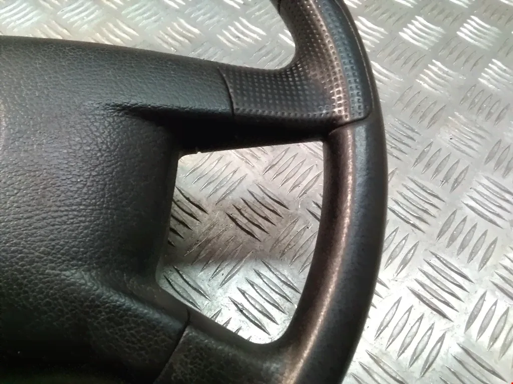 Руль Volkswagen Caddy 3, Caddy 3-1