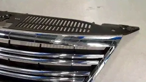 Решетка радиатора VOLKSWAGEN Tiguan I (08-11) черная с хромом