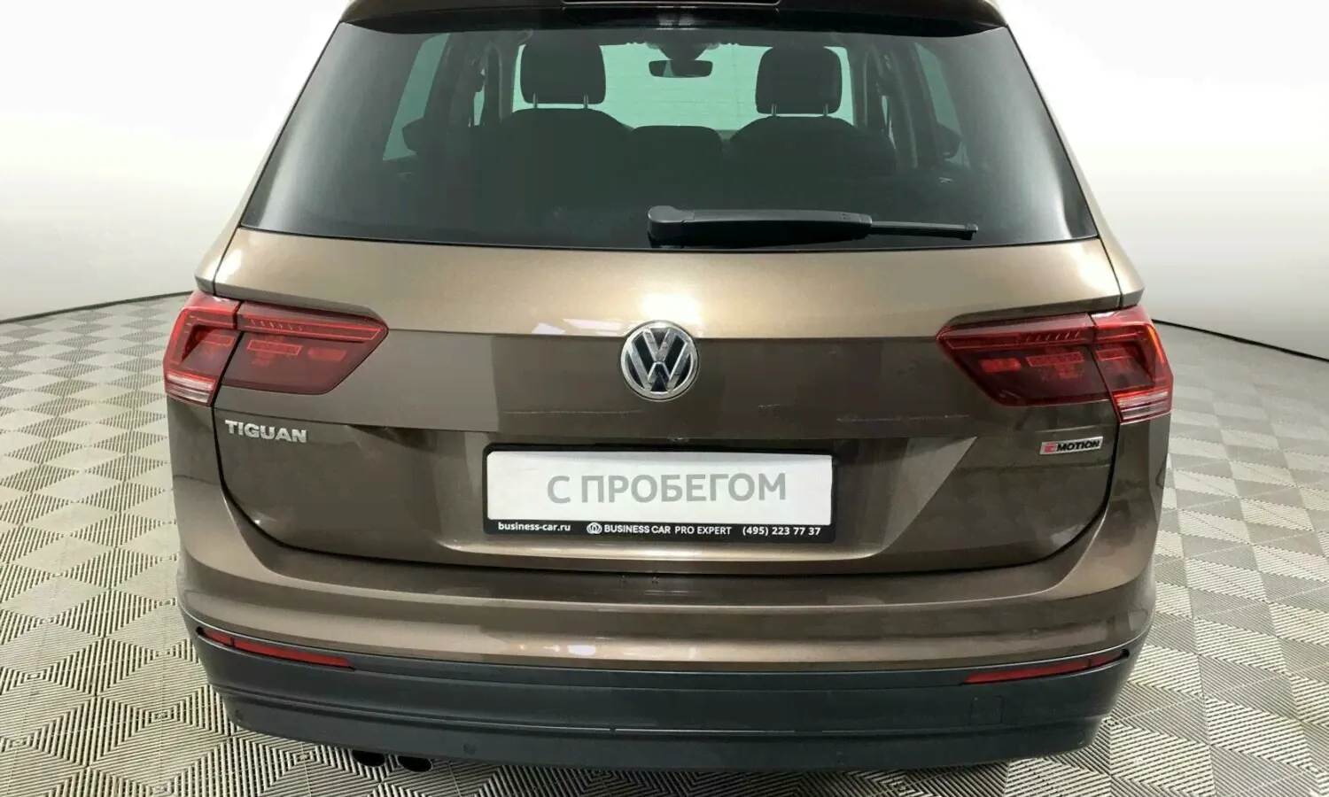 Volkswagen Tiguan, 2019 г., 91 352 км-0