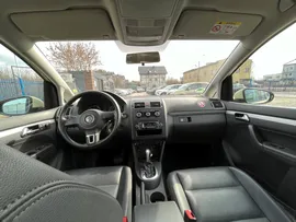 Volkswagen Touran 2014.