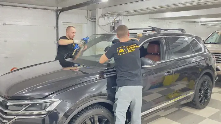 Замена лобового стекла Volkswagen Touareg