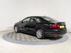 Volkswagen Jetta 2013 1.6 л. 2WD механика