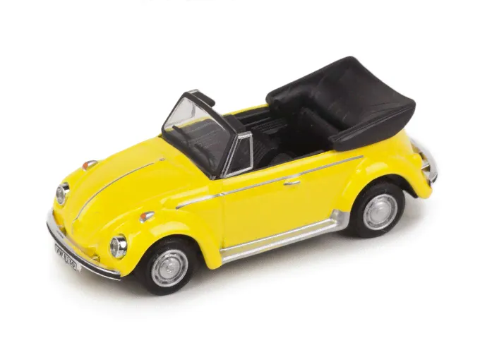 Volkswagen Beetle Cabriolet желтый-1