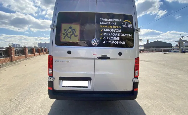 Микроавтобус Volkswagen Crafter с повышенной комфортностью пассажира спереди-3