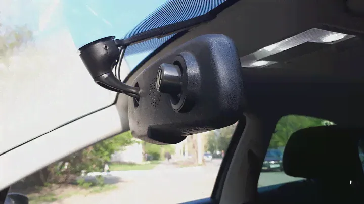 Автомобильный видеорегистратор зеркало GreenYi под штатное крепление на стекле Volkswagen Polo Sedan