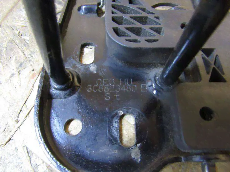 Ручка открывания капота Volkswagen Passat CC 2009г. (артикул AMX-160522-016)-2