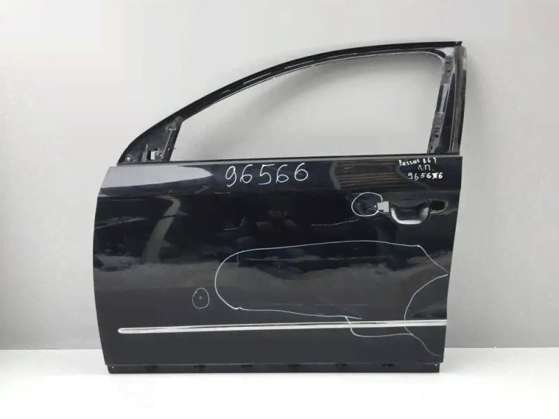 Дверь передняя левая Volkswagen Passat B6 2005-2010