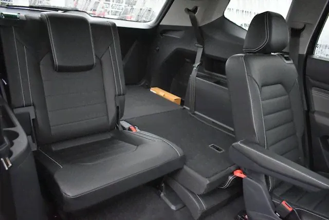 Volkswagen Atlas 3.6L SEL Premium R-Line-3