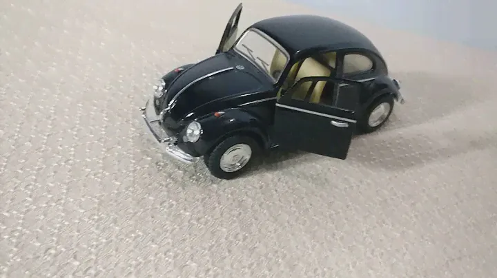 Unboxing and Look Around - 1967 Kinsmart VW Beetle