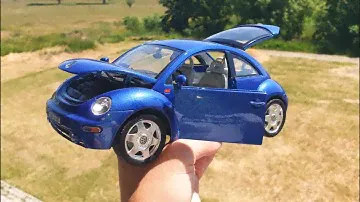 Volkswagen New Beetle Bburago 1/18 Blue