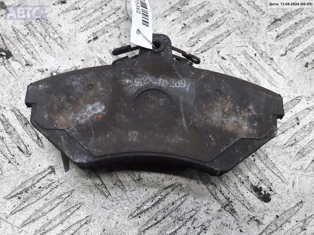 Колодки тормозные передние Volkswagen Passat B5 54375362-0