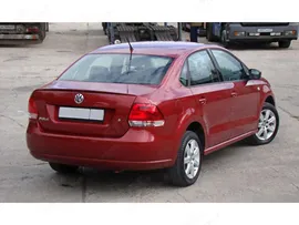 Лип спойлер на крышку багажника для Volkswagen Polo Sedan