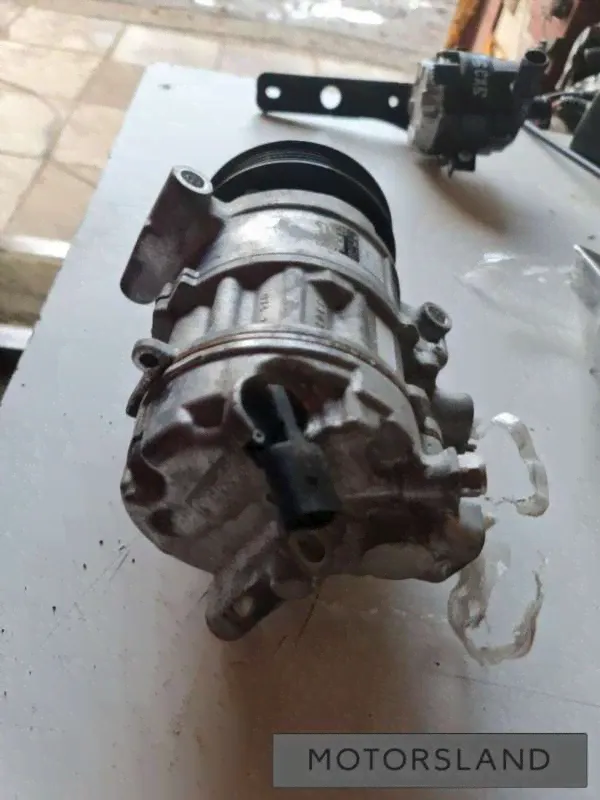 Компрессор кондиционера Volkswagen Transporter T6 2018г. (артикул 018-22400797)-3