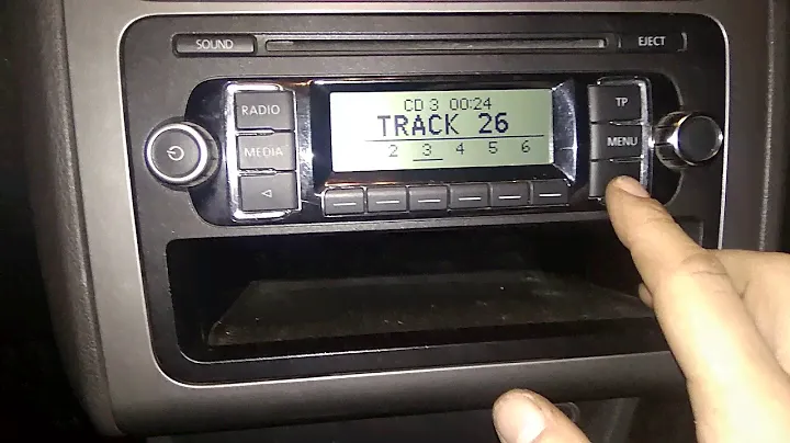 Штатная магнитола Фольксваген с адаптером для подключения usb