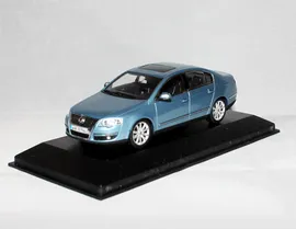 Коллекционная модель VOLKSWAGEN Passat (B6), met.-blue 2005, 1/43