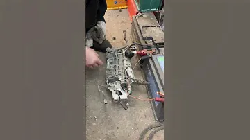 Компрессор пневмоподвески VW Touareg GP (Porsche Cayenne 955, 957)