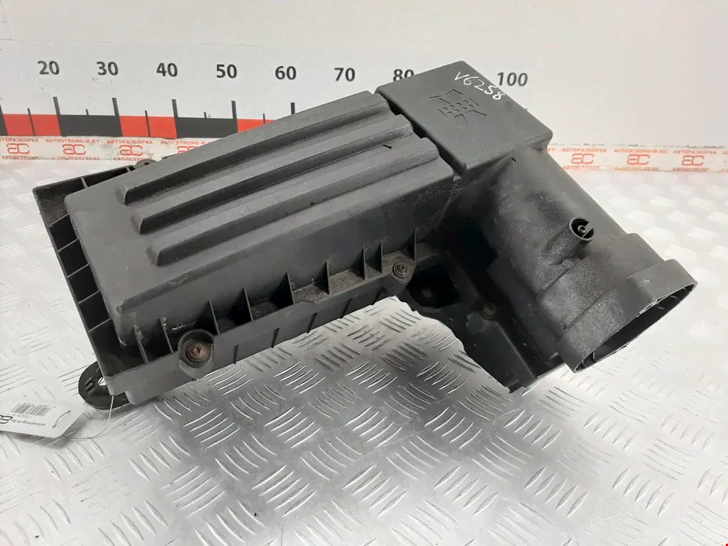Корпус воздушного фильтра Volkswagen Jetta (1K5), Jetta (1K5)-2