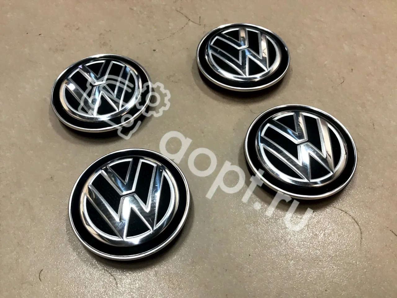 Новые колпачки литых дисков Volkswagen Golf VII